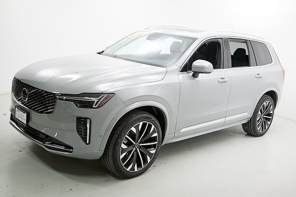 New 2026 Volvo XC90 B6 Plus w/ Protection Package Premier image 6