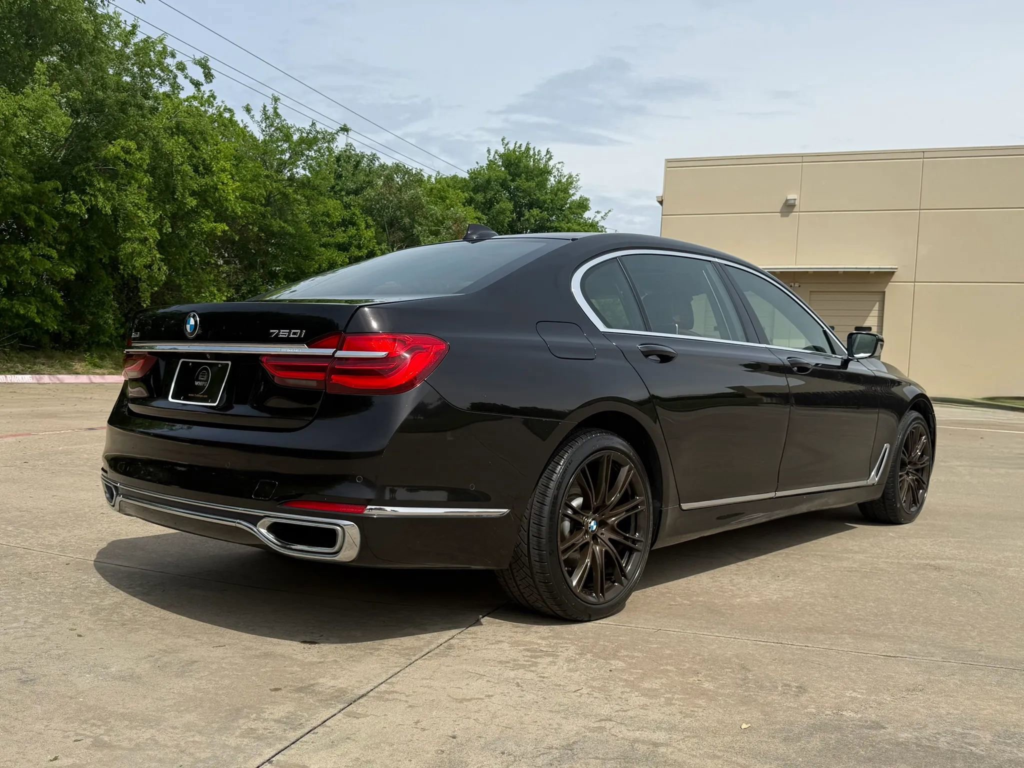 Used 2016 BMW 750i xDrive AWD/4WD image 5