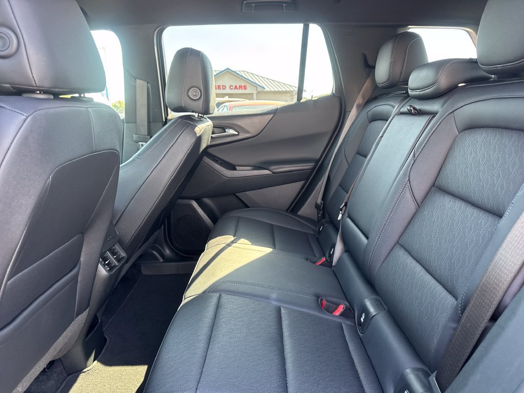Used 2025 Chevrolet Equinox LT w/ Convenience Package II AWD/4WD image 11