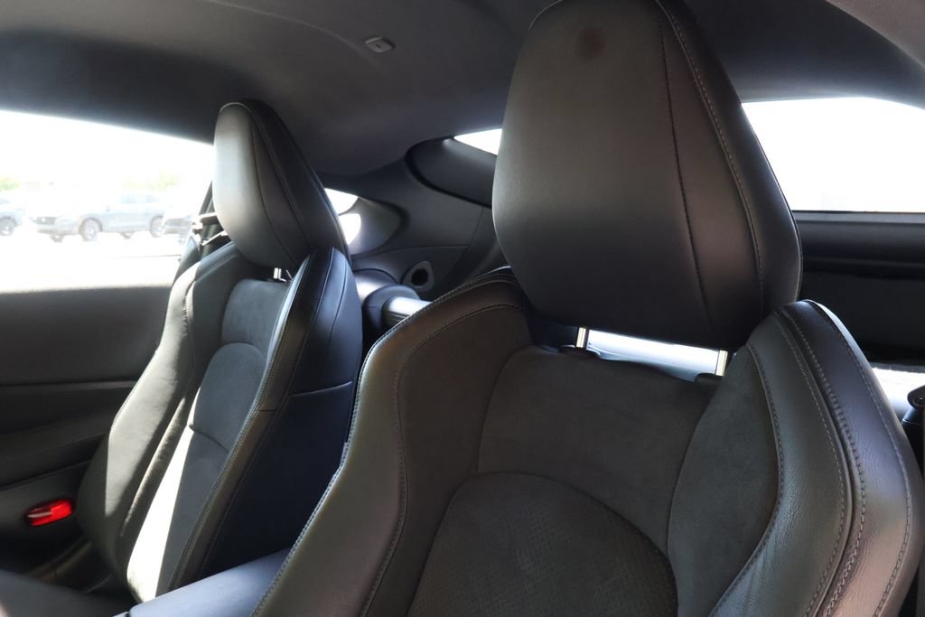 Used 2023 Nissan Z w/ Floor Mat Package (L93) RWD image 16