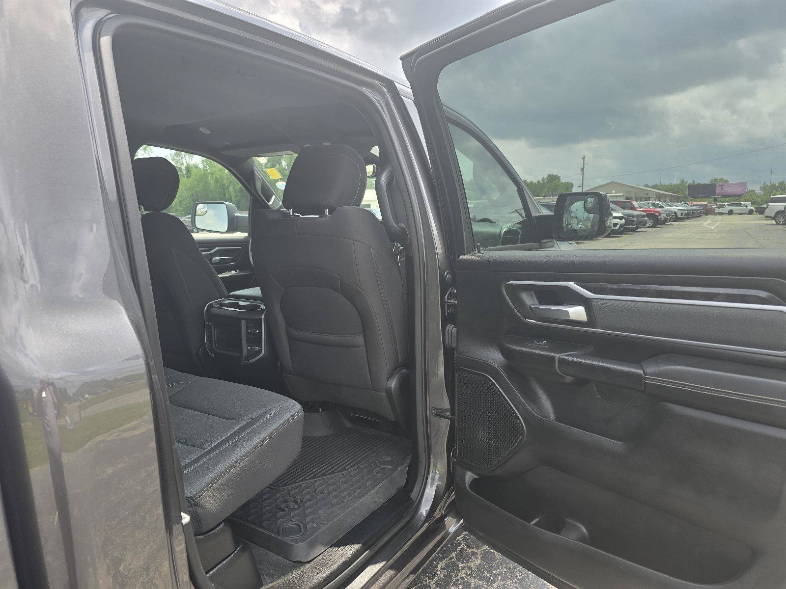 Used 2023 RAM 1500 Big Horn AWD/4WD image 35