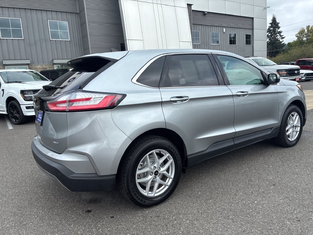 Used 2024 Ford Edge SEL AWD/4WD image 7