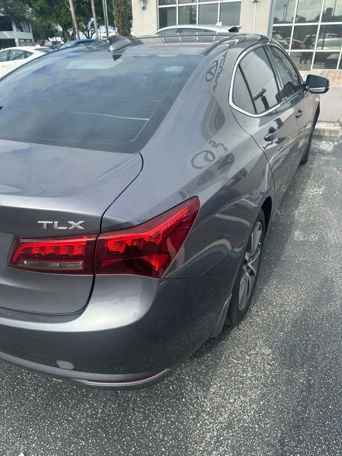 Used 2017 Acura TLX V6 w/ Technology Package FWD image 4
