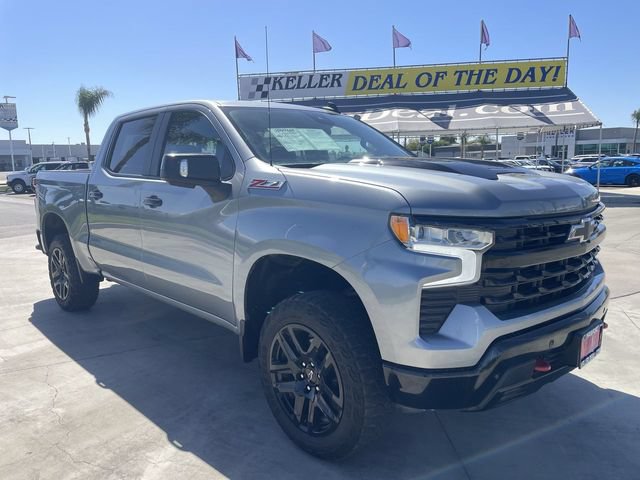 Used 2024 Chevrolet Silverado 1500 LT Trail Boss w/ LT Trail Boss Premium Package AWD/4WD image 2