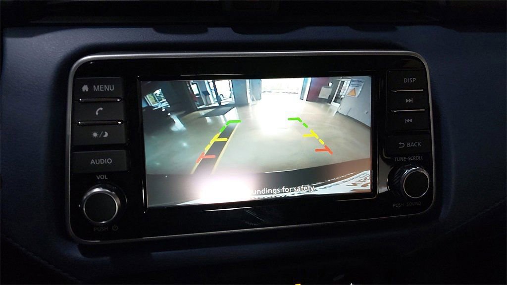 Used 2025 Nissan Versa SV w/ Trunk Package image 23