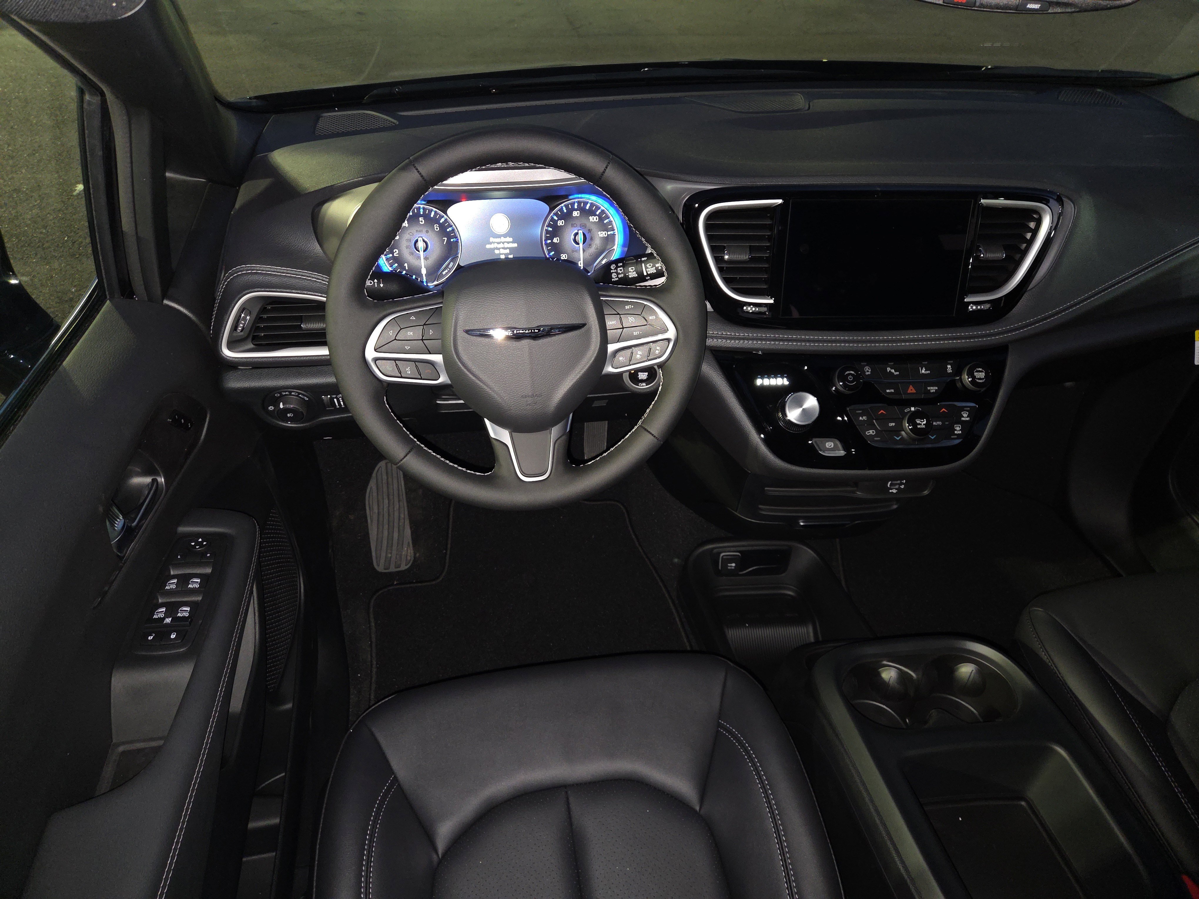 New 2026 Chrysler Pacifica Select FWD image 6