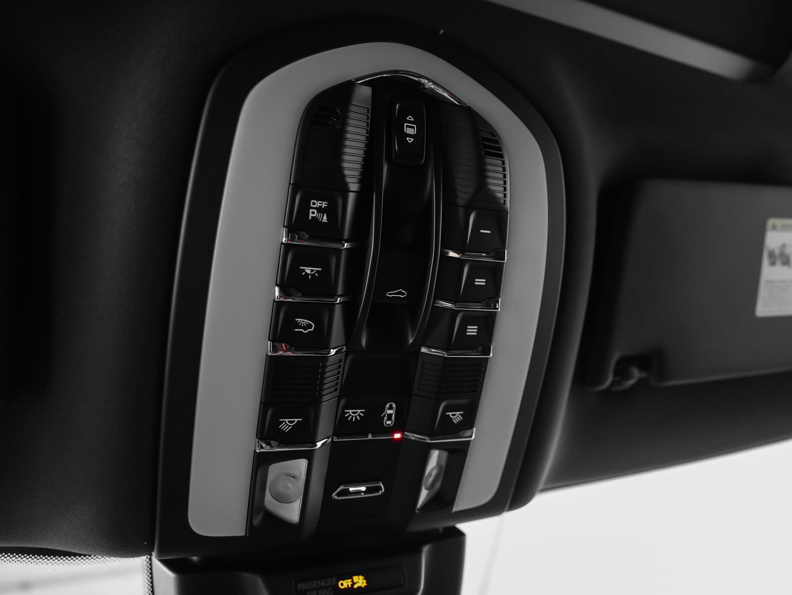 New 2026 Porsche Macan AWD/4WD image 37
