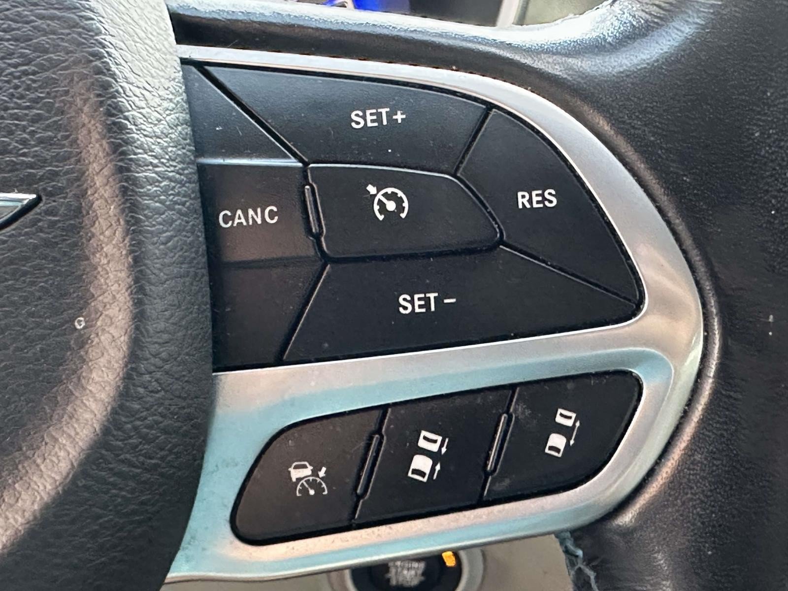 Certified 2021 Chrysler Pacifica Touring-L FWD image 29