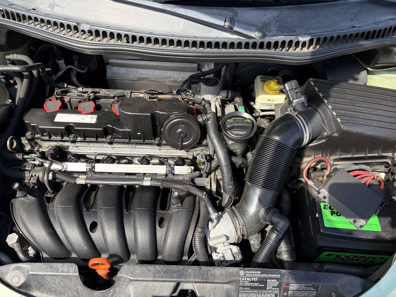 Used 2008 Volkswagen Beetle S FWD image 4