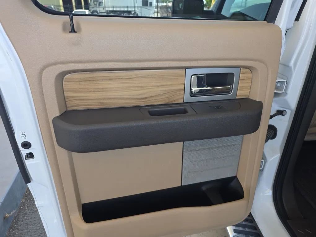 Used 2011 Ford F150 Lariat w/ Lariat Chrome Pkg RWD image 38