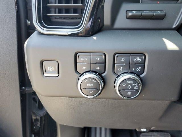 Used 2024 GMC Sierra 1500 AT4 w/ Technology Package AWD/4WD image 30