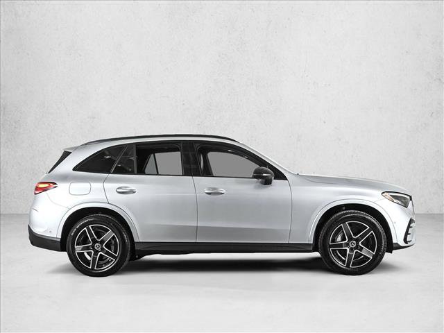 Certified 2025 Mercedes-Benz GLC 300 4MATIC image 4