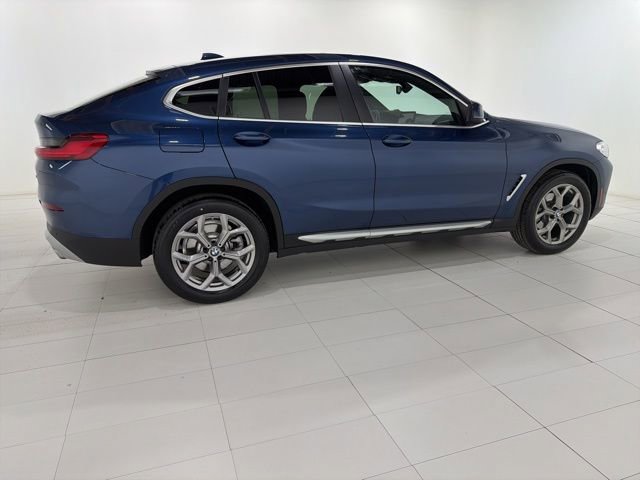 Certified 2023 BMW X4 xDrive30i w/ Convenience Package image 6