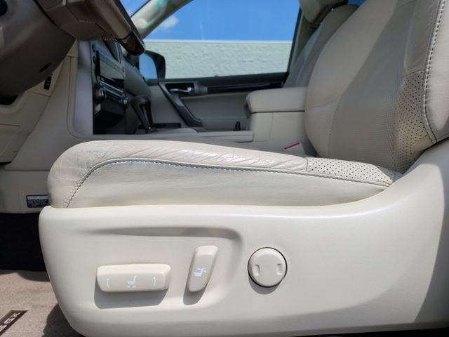 Used 2018 Lexus GX 460 Luxury w/ Preferred Accessory Package AWD/4WD image 12