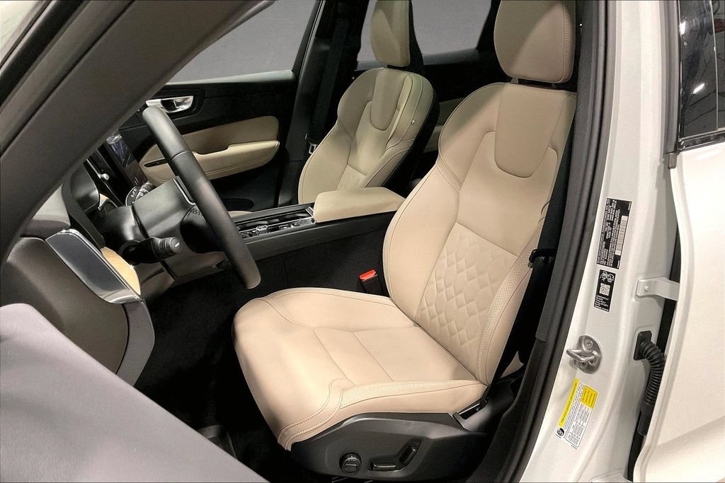 Certified 2026 Volvo XC60 B5 Plus w/ Protection Package Premier AWD/4WD image 20