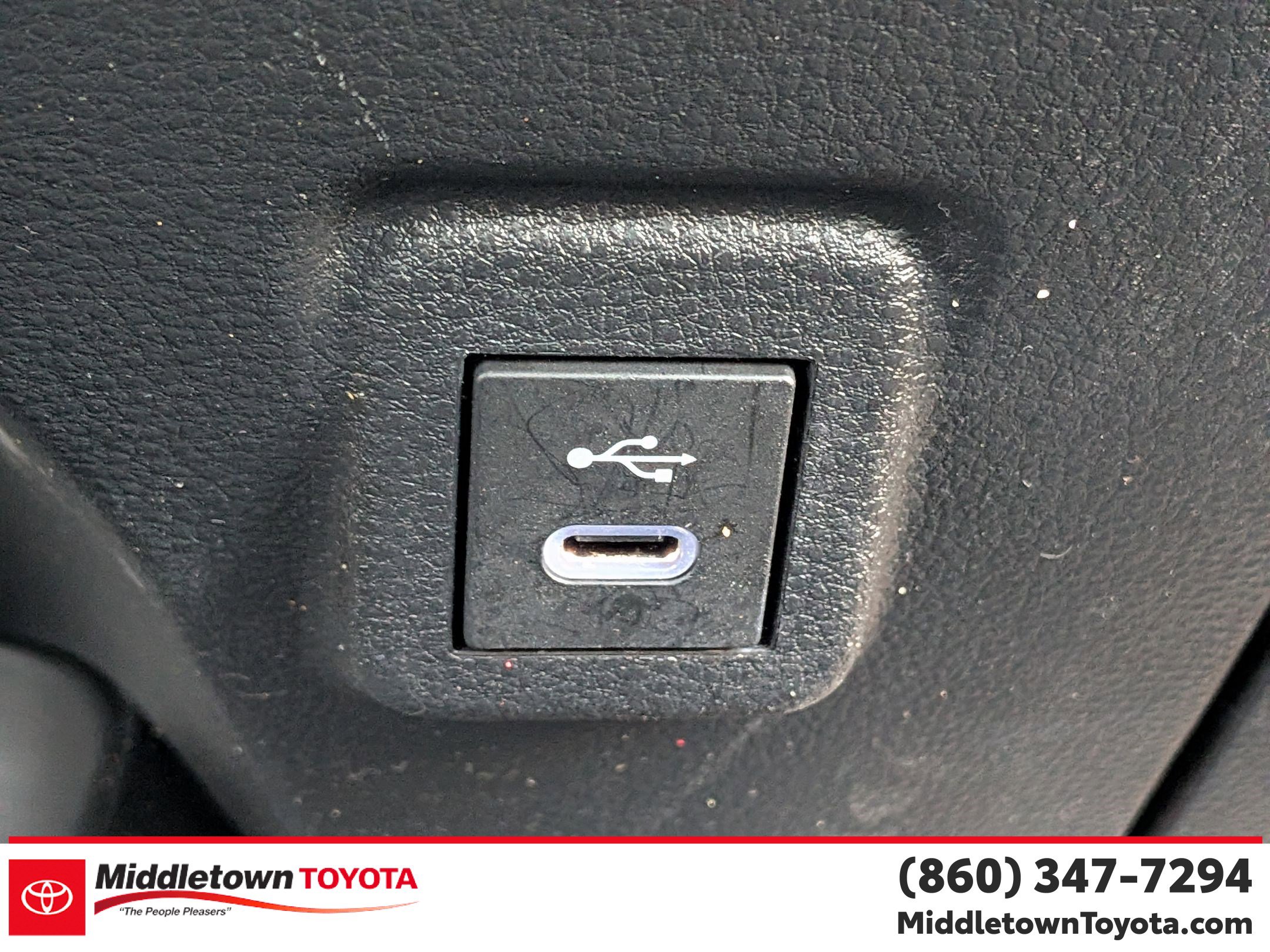 Used 2023 Toyota Corolla LE image 27