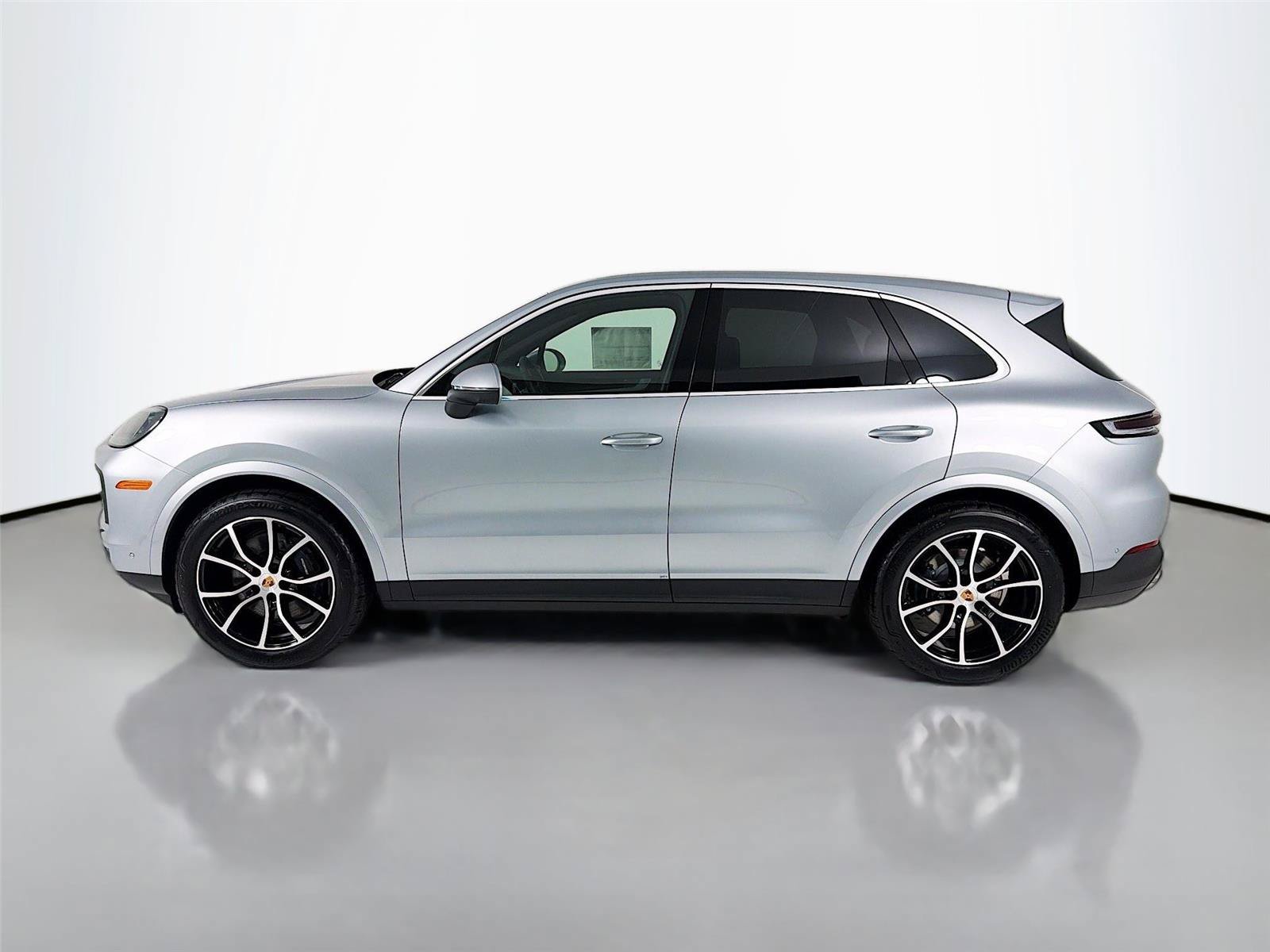 New 2026 Porsche Cayenne AWD/4WD image 2