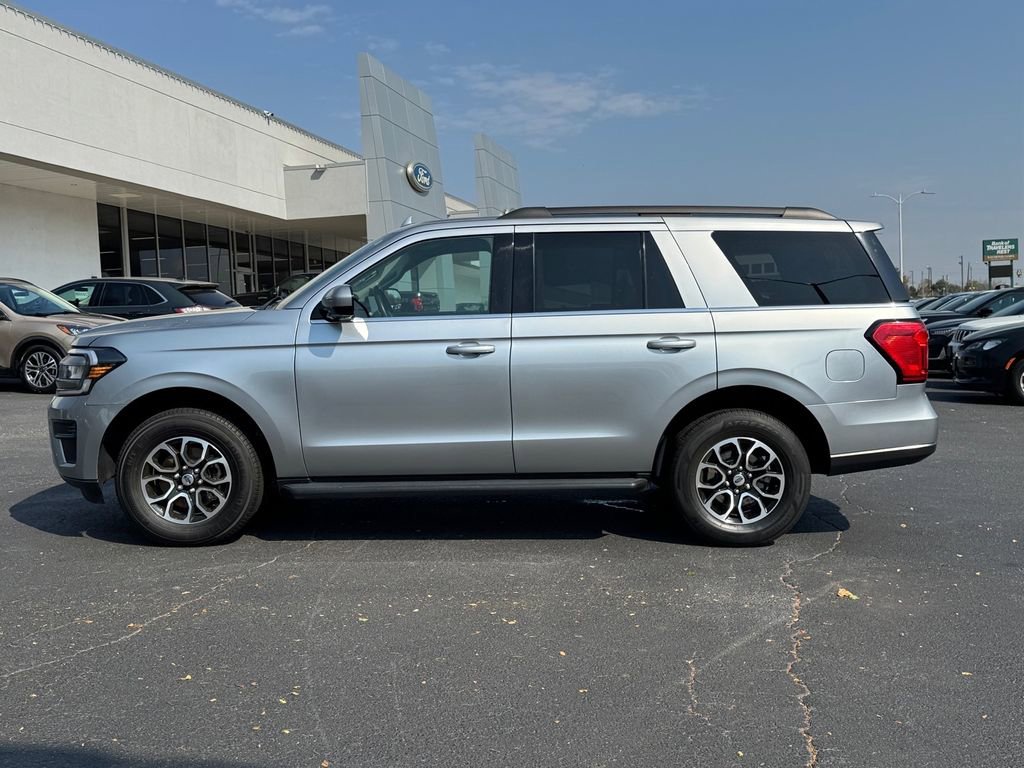 Used 2024 Ford Expedition XLT image 7