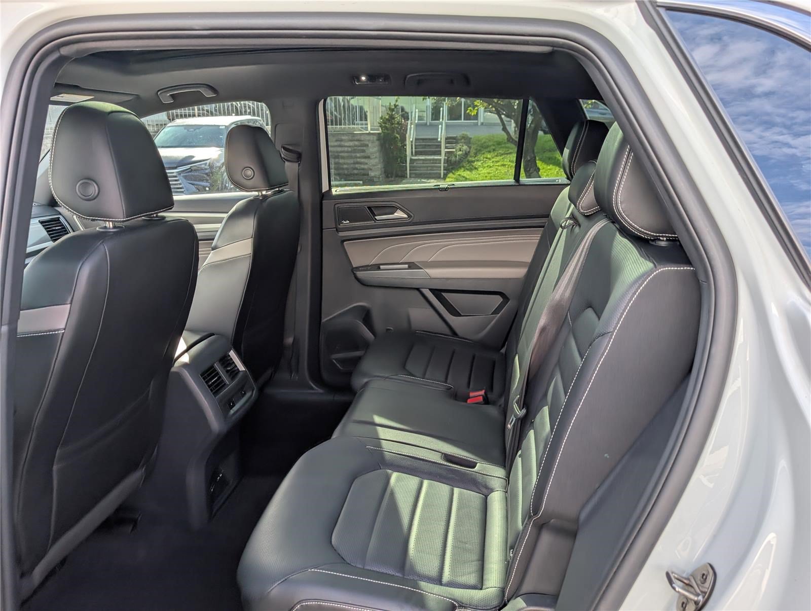Used 2021 Volkswagen Atlas Cross Sport SEL Premium AWD/4WD image 15
