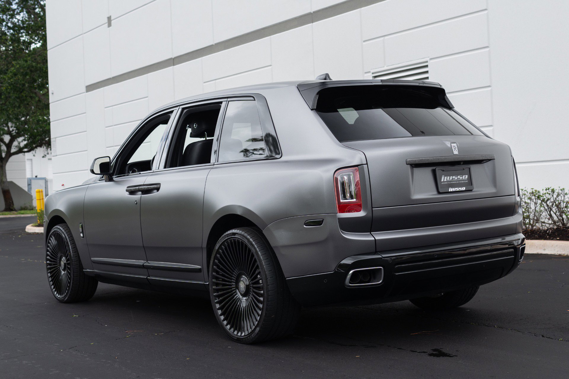 Used 2020 Rolls-Royce Cullinan image 27