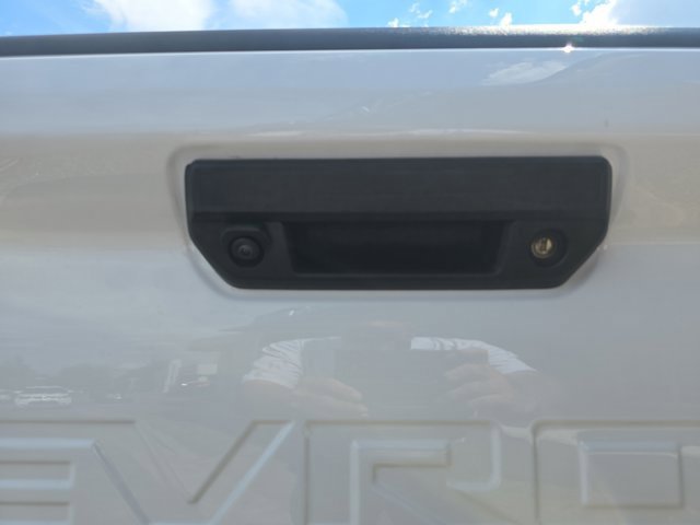 Used 2024 Chevrolet Colorado ZR2 w/ ZR2 Convenience Package III image 17