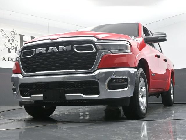 Used 2025 RAM 1500 Big Horn AWD/4WD image 4
