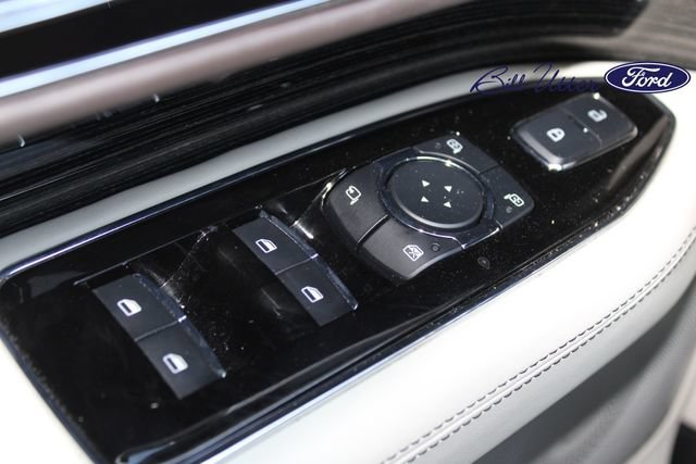 Used 2024 Lincoln Navigator Black Label AWD/4WD image 24
