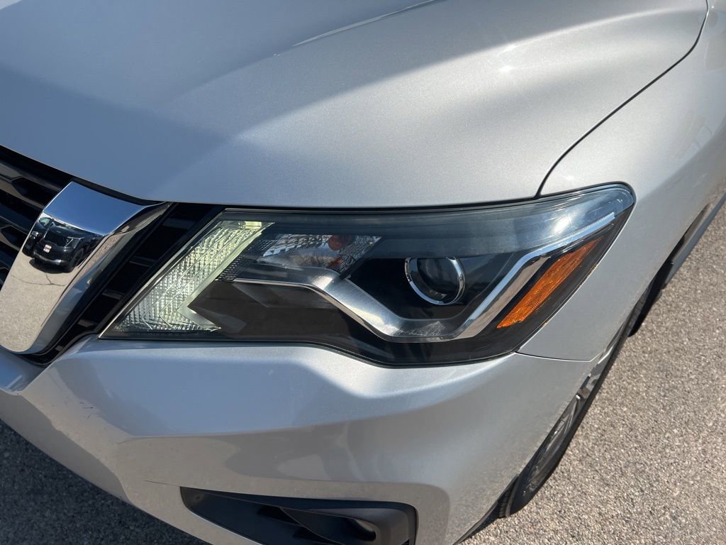 Used 2018 Nissan Pathfinder SV w/ Cargo Package image 27