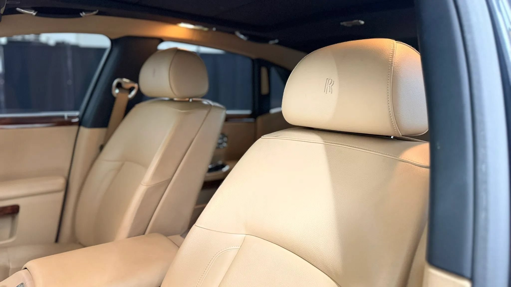 Used 2011 Rolls-Royce Ghost RWD image 17