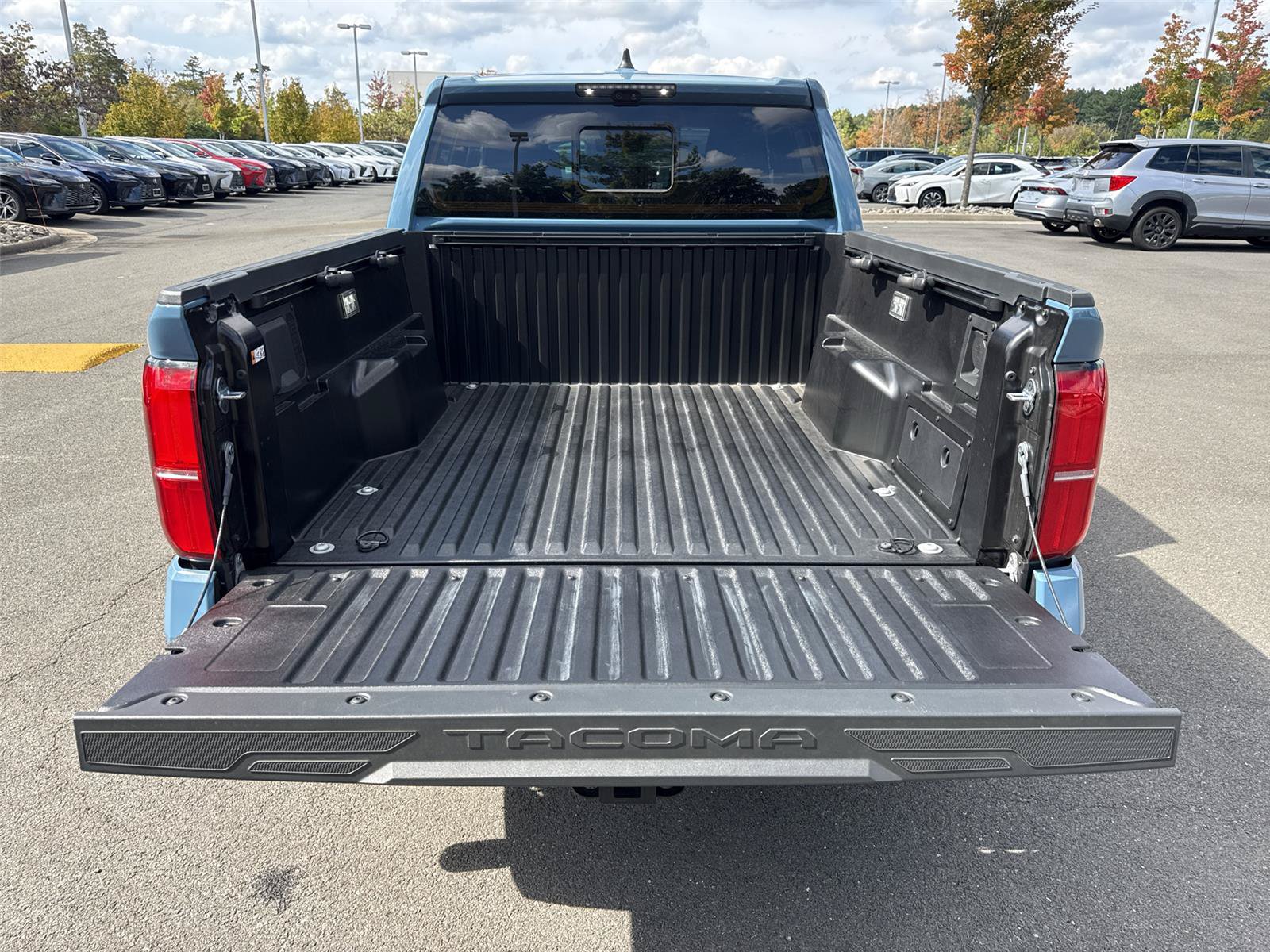 Used 2026 Toyota Tacoma TRD Sport w/ TRD Sport Premium Package AWD/4WD image 25