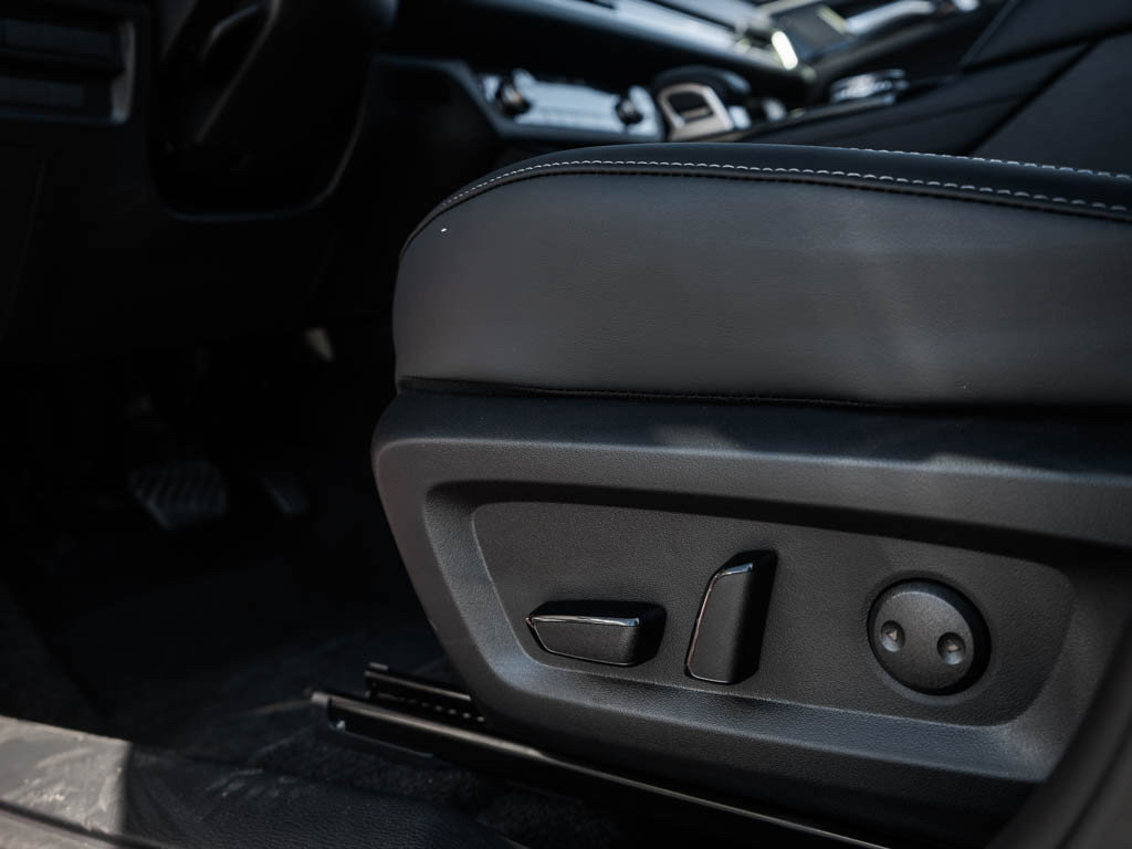 New 2026 Mitsubishi Outlander LE AWD/4WD image 17