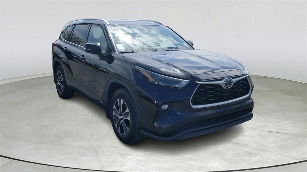Used 2022 Toyota Highlander Bronze Edition image 1