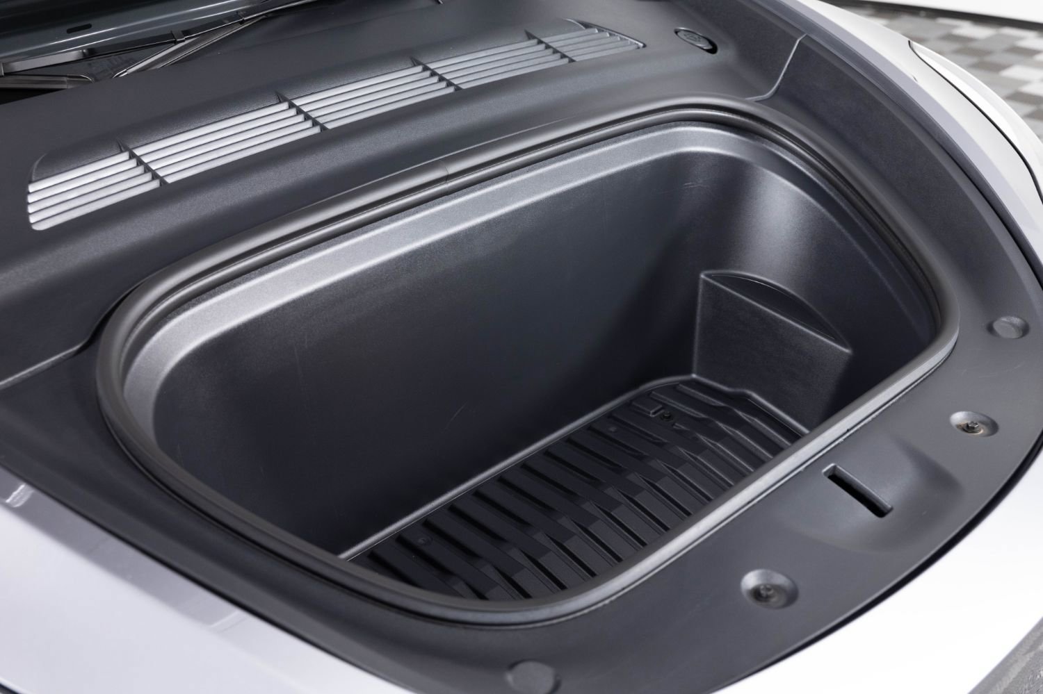 Used 2025 Tesla Model Y Long Range image 38