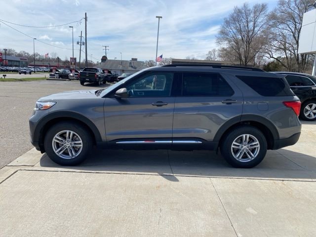 Used 2022 Ford Explorer XLT w/ Equipment Group 202A image 11