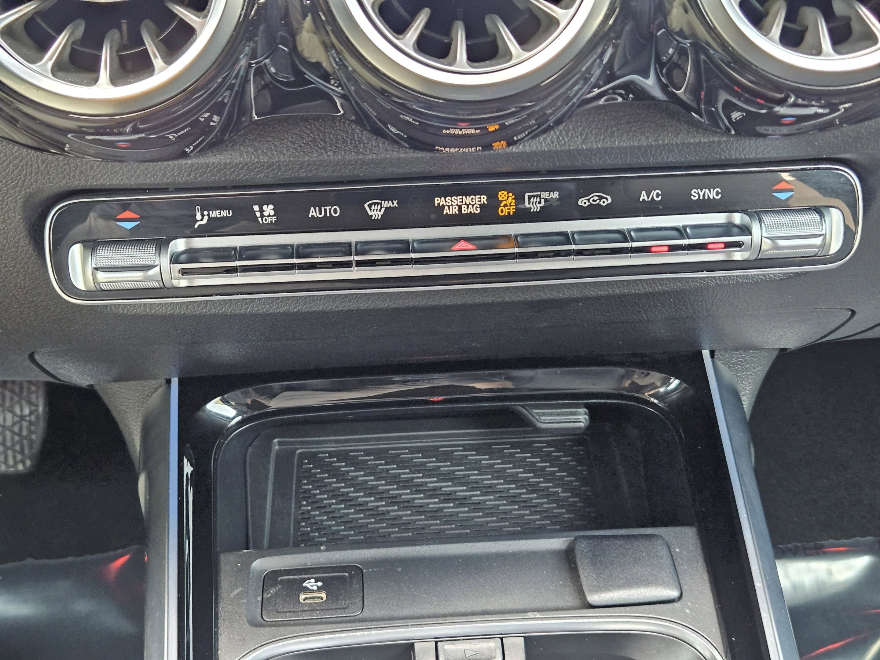 Certified 2025 Mercedes-Benz GLB 250 image 11