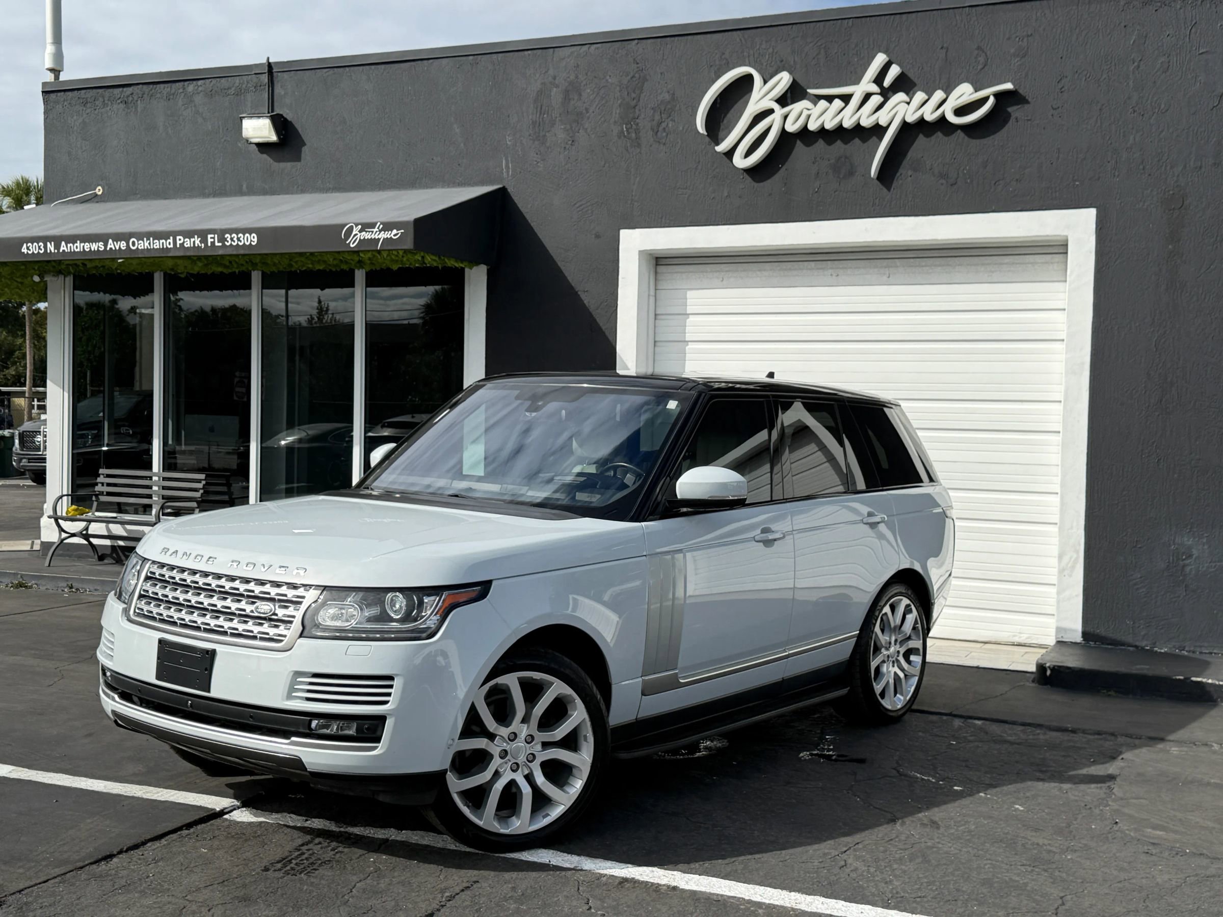 Used 2016 Land Rover Range Rover HSE image 55