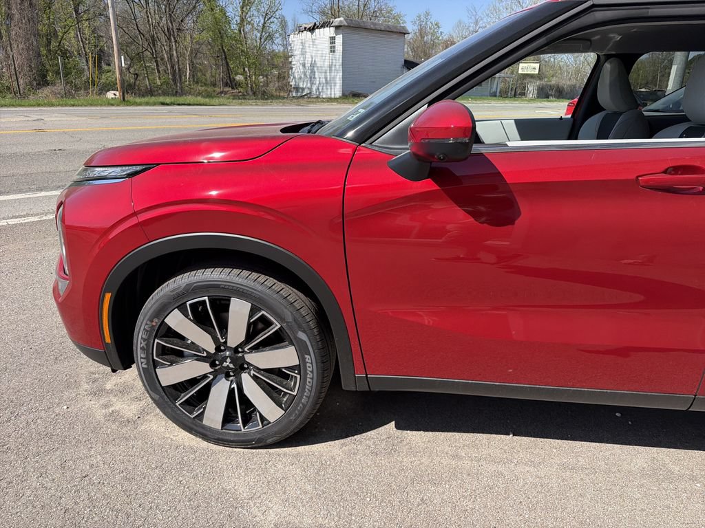 New 2026 Mitsubishi Outlander SE AWD/4WD image 7