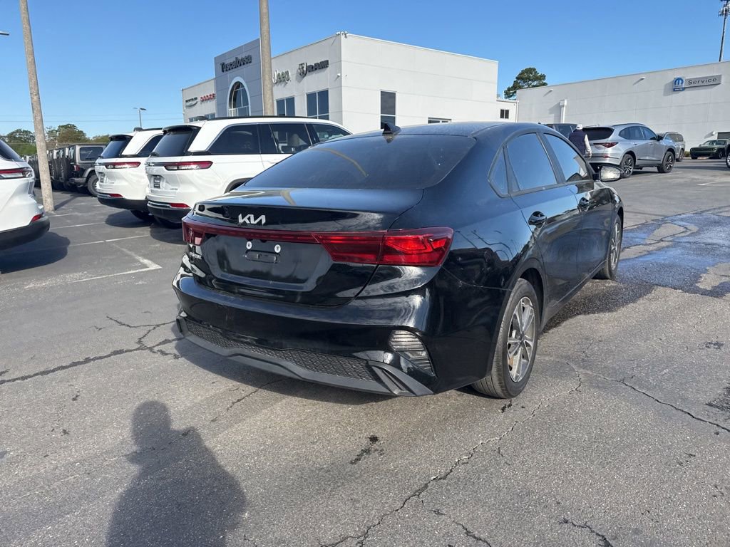 Used 2024 Kia Forte LXS image 7