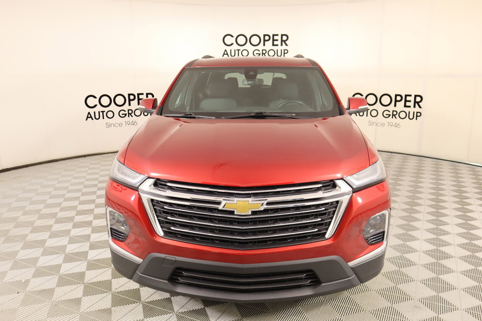 Used 2023 Chevrolet Traverse LT image 9