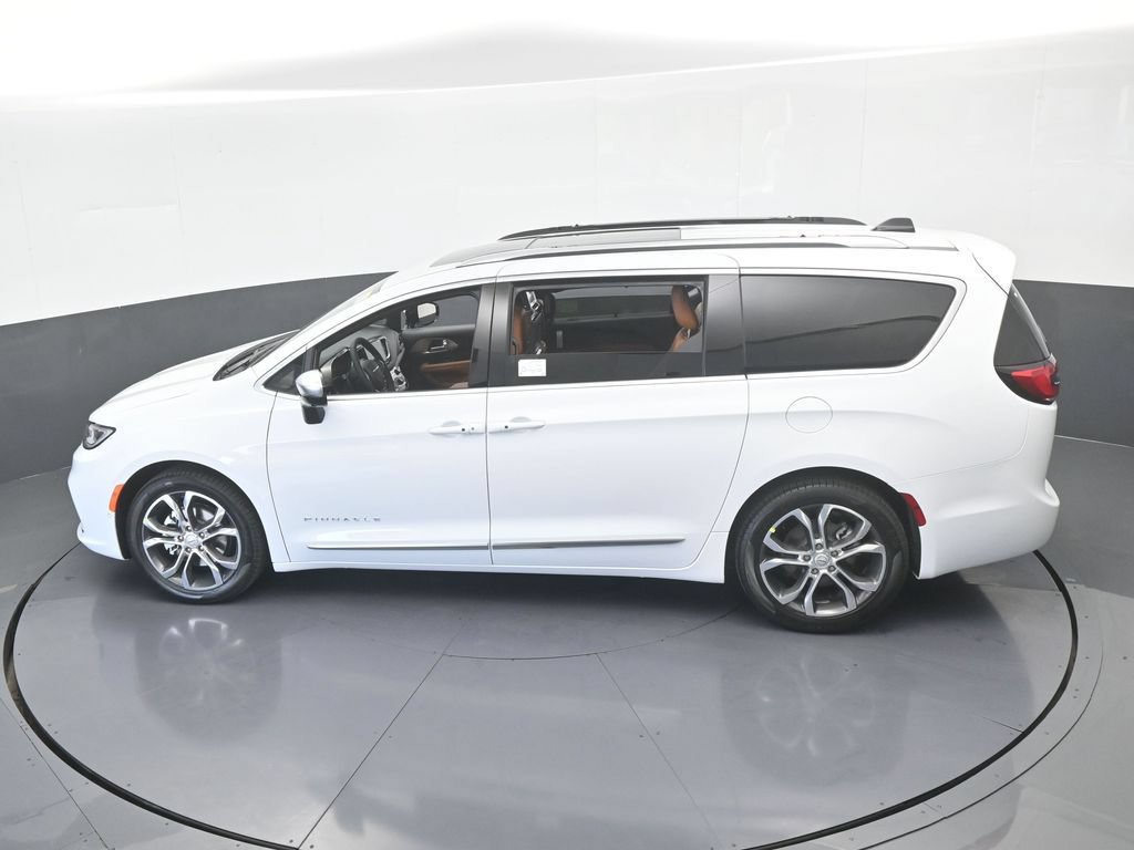 New 2026 Chrysler Pacifica Pinnacle FWD image 48