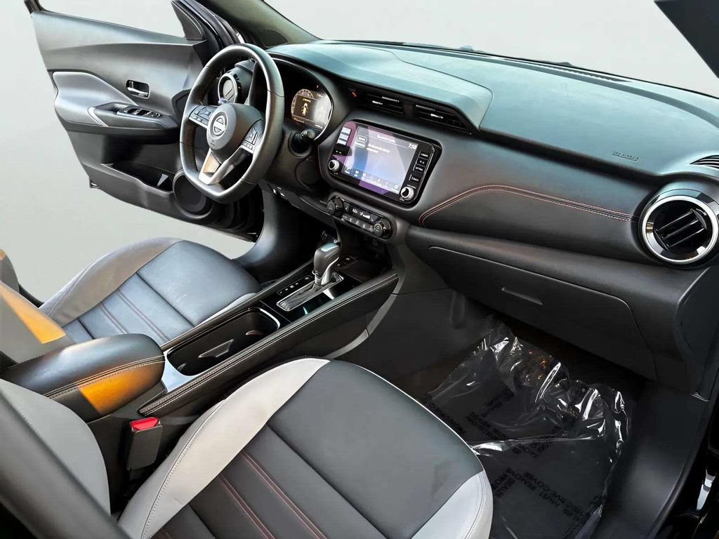 Used 2023 Nissan Kicks SR w/ SR Premium Package FWD image 13