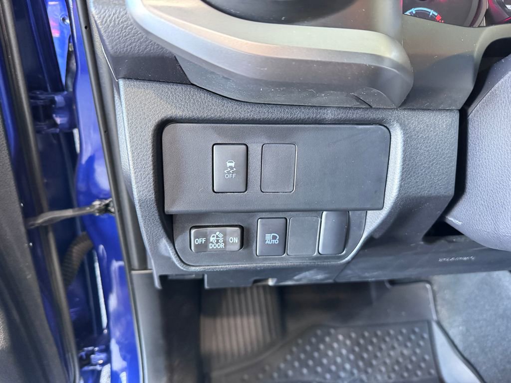 Used 2023 Toyota Tacoma SR5 AWD/4WD image 22