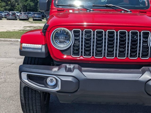 Used 2025 Jeep Wrangler Unlimited Sahara AWD/4WD image 9