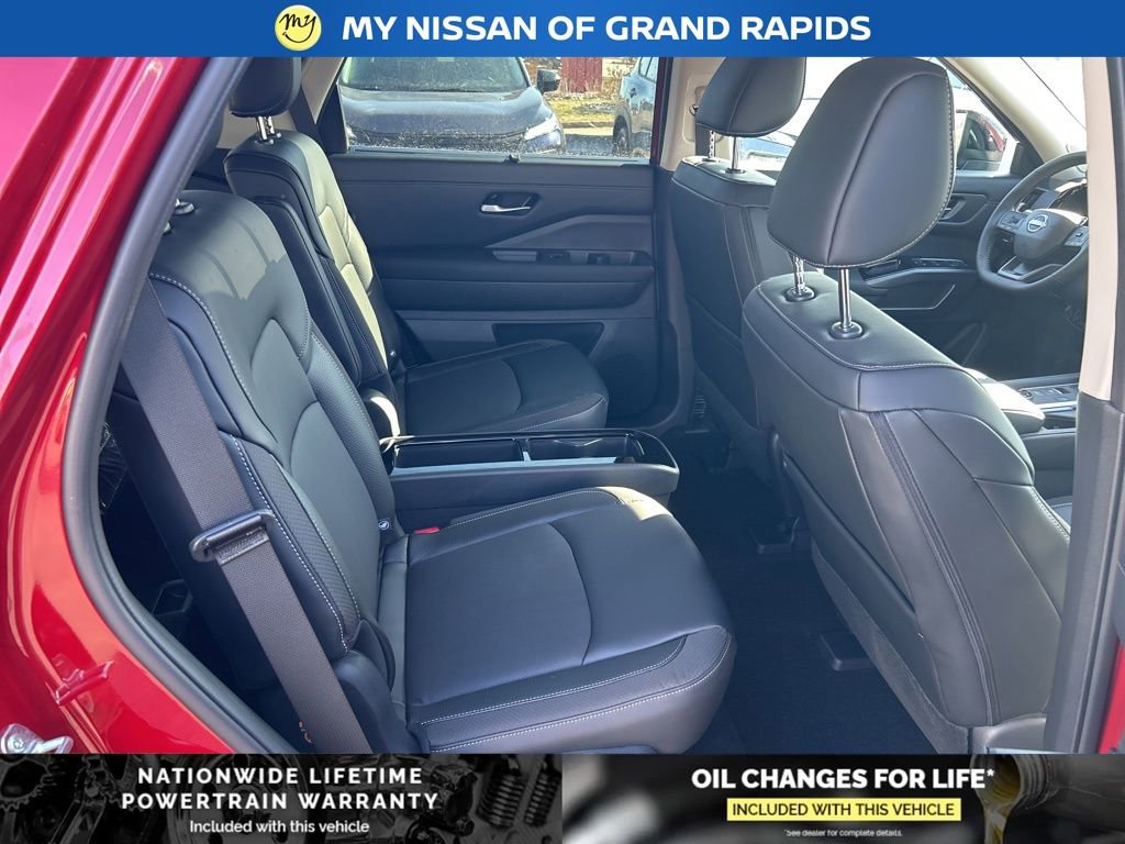 New 2026 Nissan Pathfinder SL image 23
