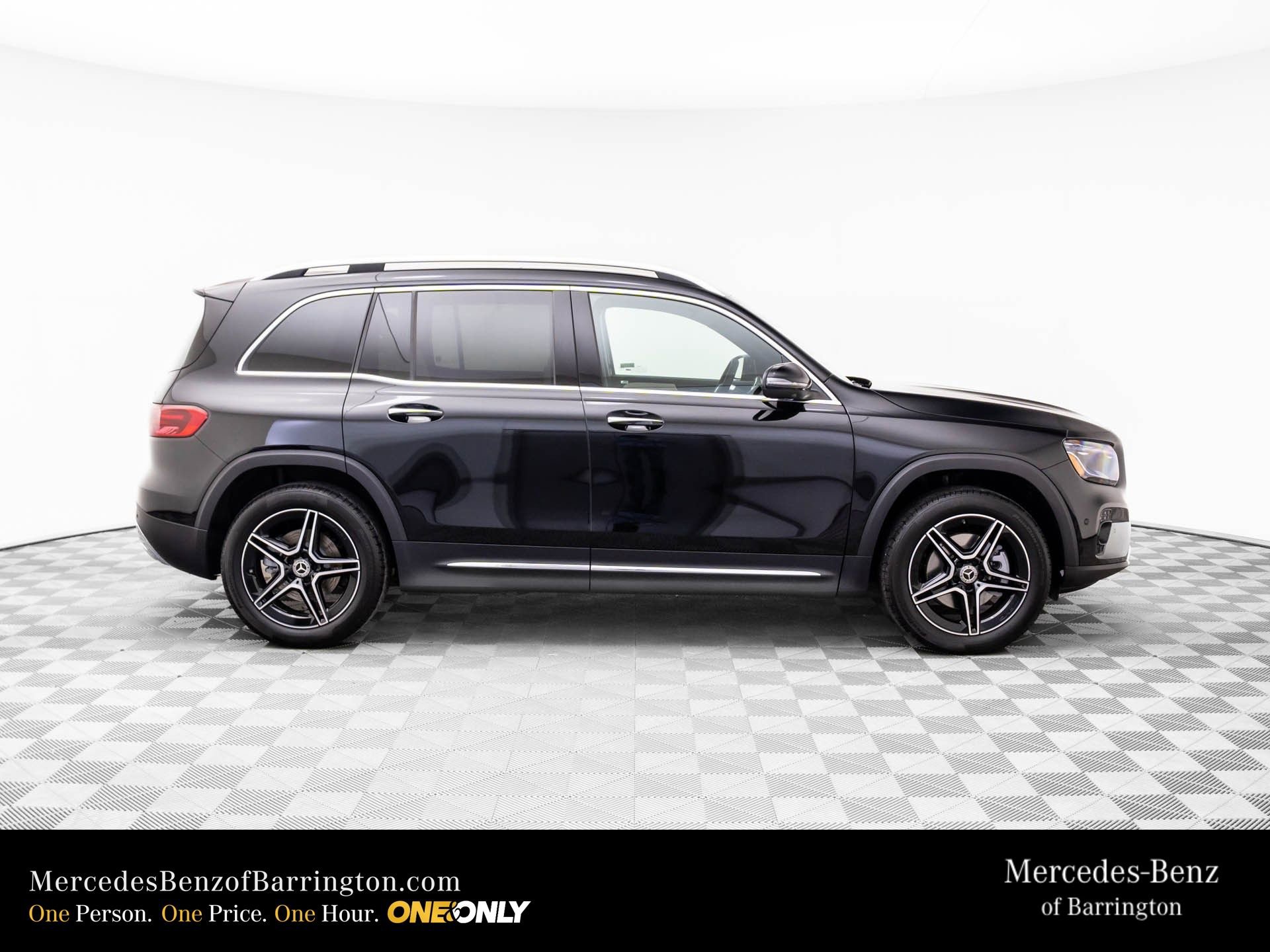 New 2026 Mercedes-Benz GLB 250 4MATIC image 7