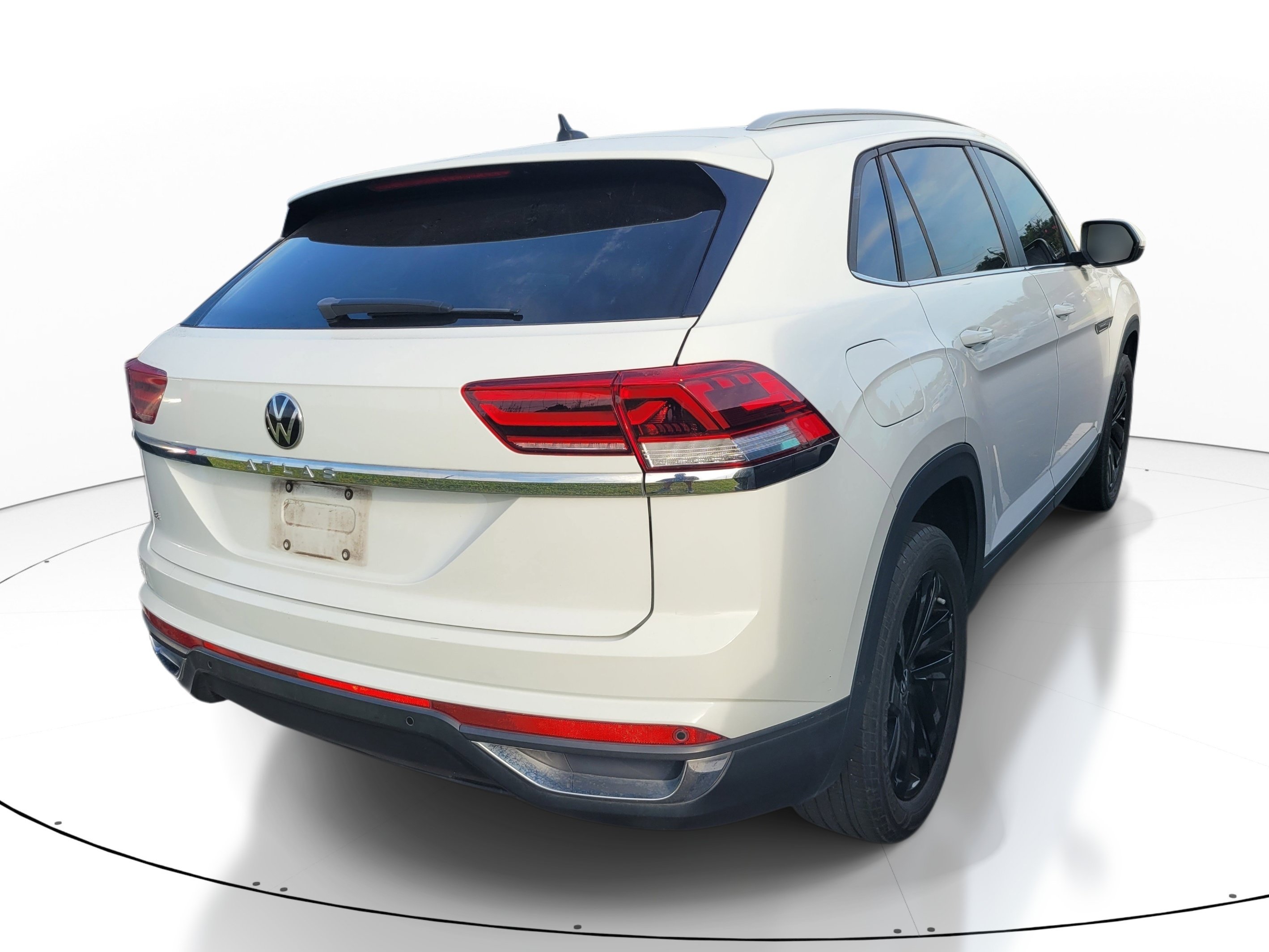 Used 2022 Volkswagen Atlas Cross Sport SE FWD image 4
