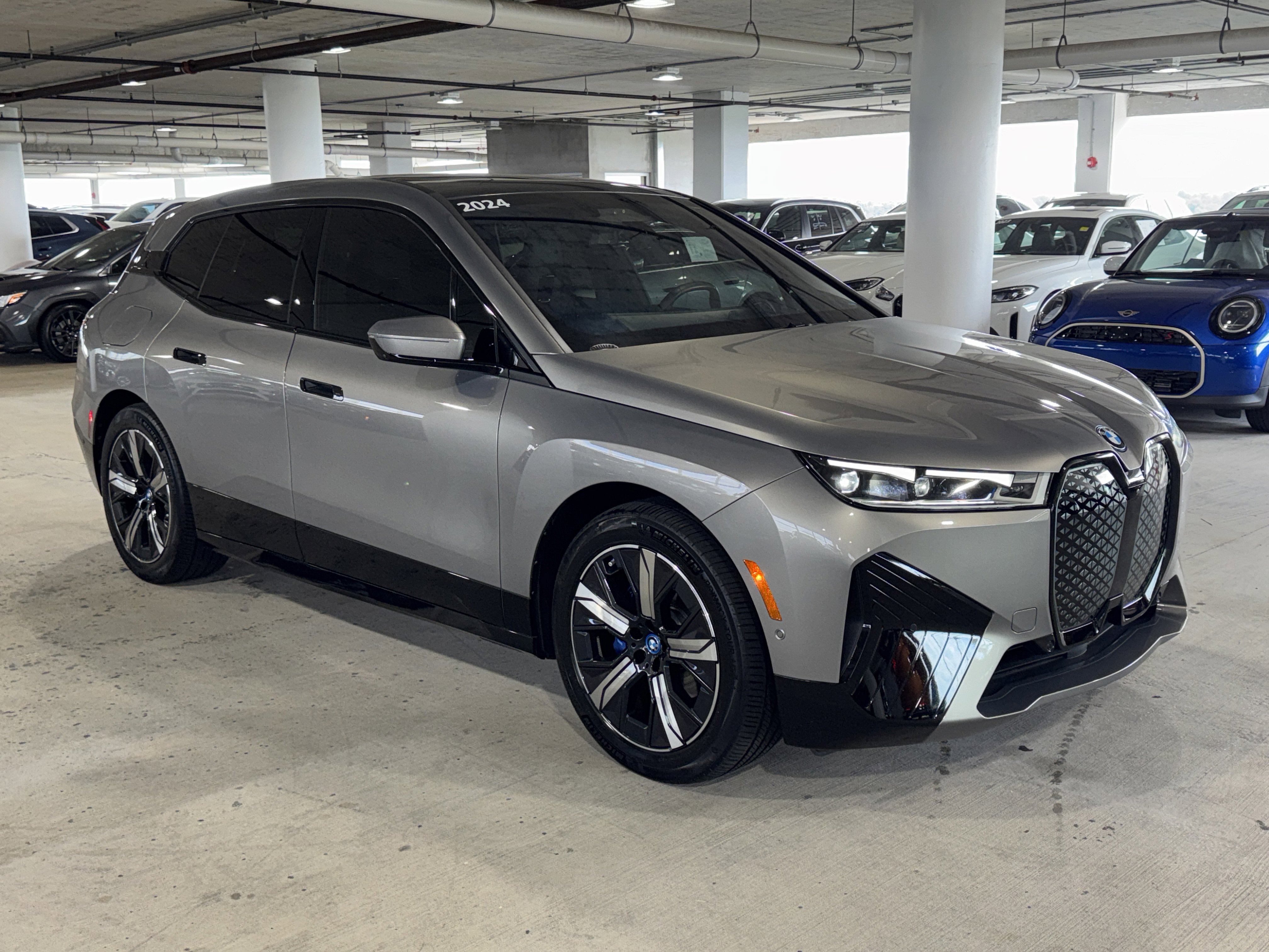 Used 2024 BMW iX M60 AWD/4WD image 2