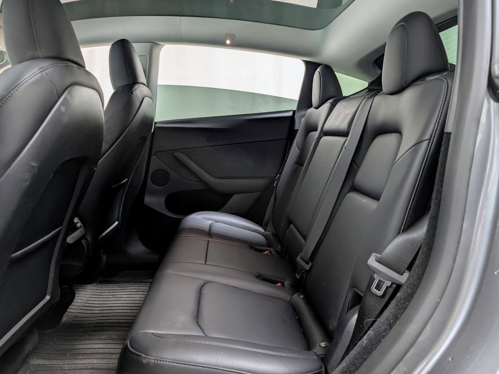 Used 2024 Tesla Model Y Long Range image 18