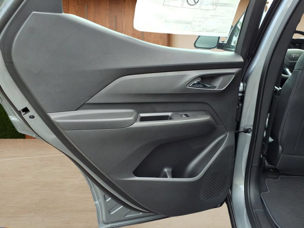 New 2027 Chevrolet Bolt RS w/ Technology Package FWD image 25