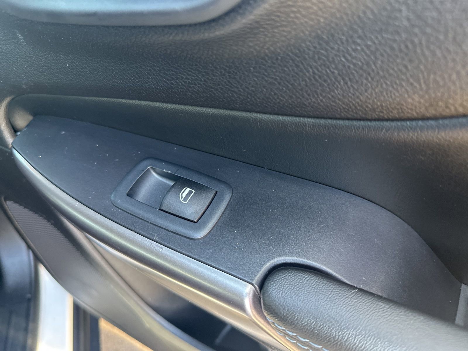 Used 2020 Jeep Cherokee Latitude Plus image 27